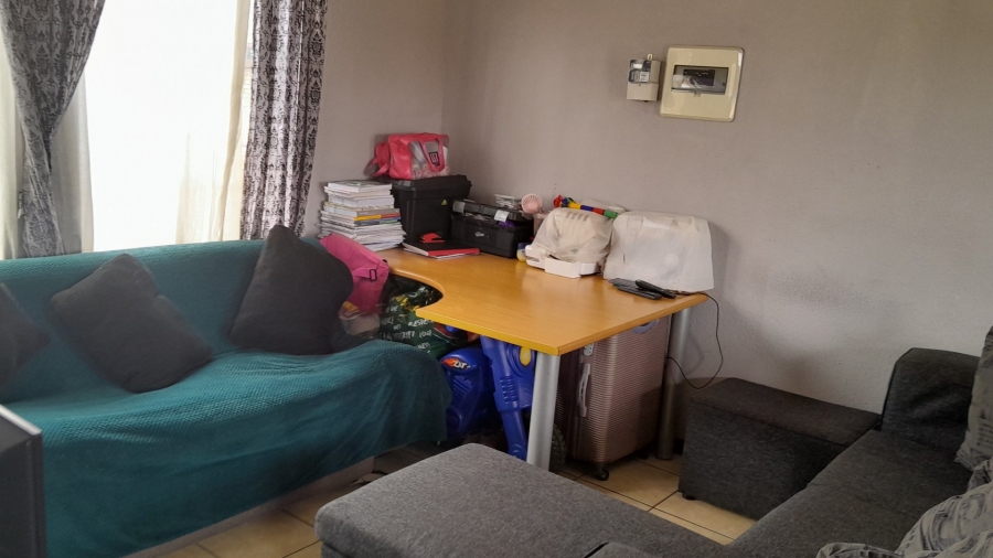 2 Bedroom Property for Sale in The Orchards Gauteng