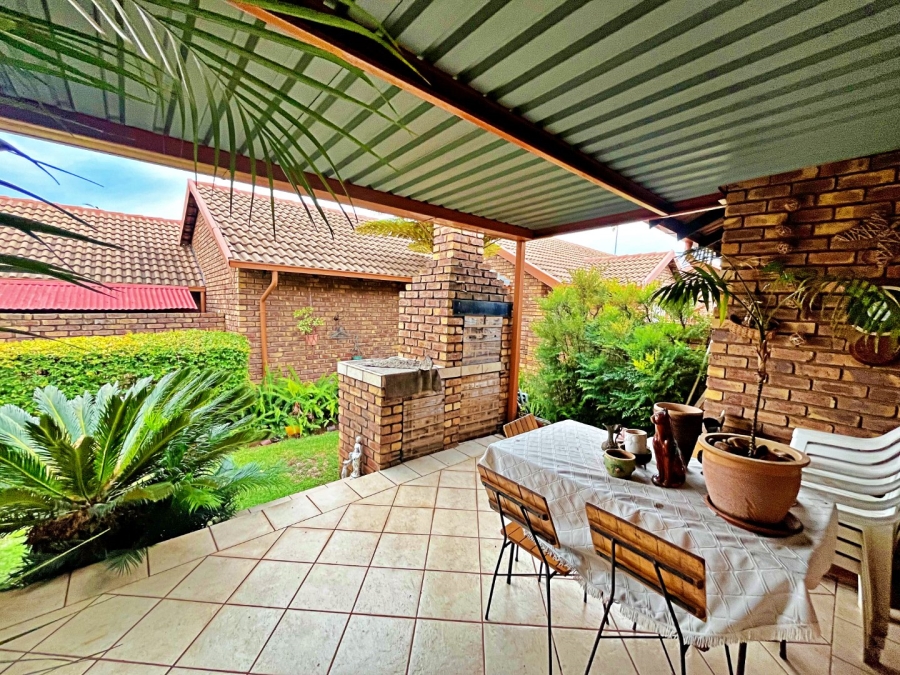 2 Bedroom Property for Sale in Amberfield Gauteng