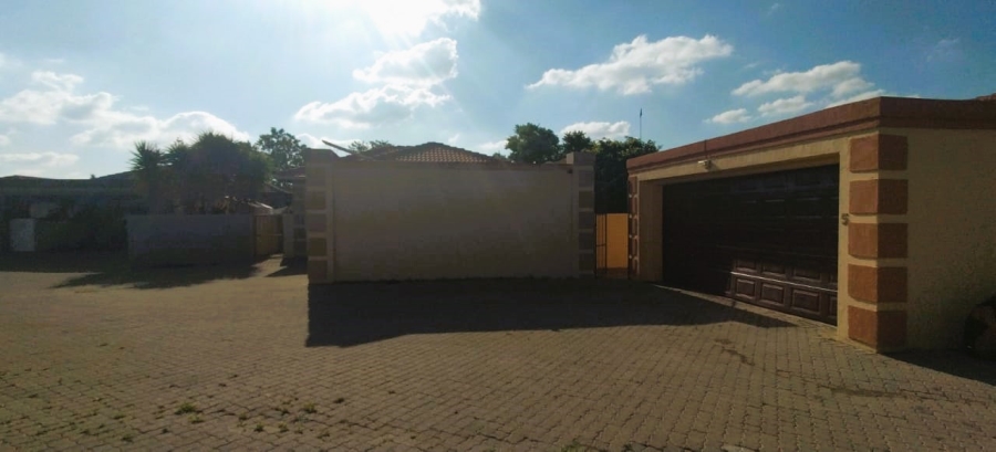 3 Bedroom Property for Sale in Arundo Estate Gauteng