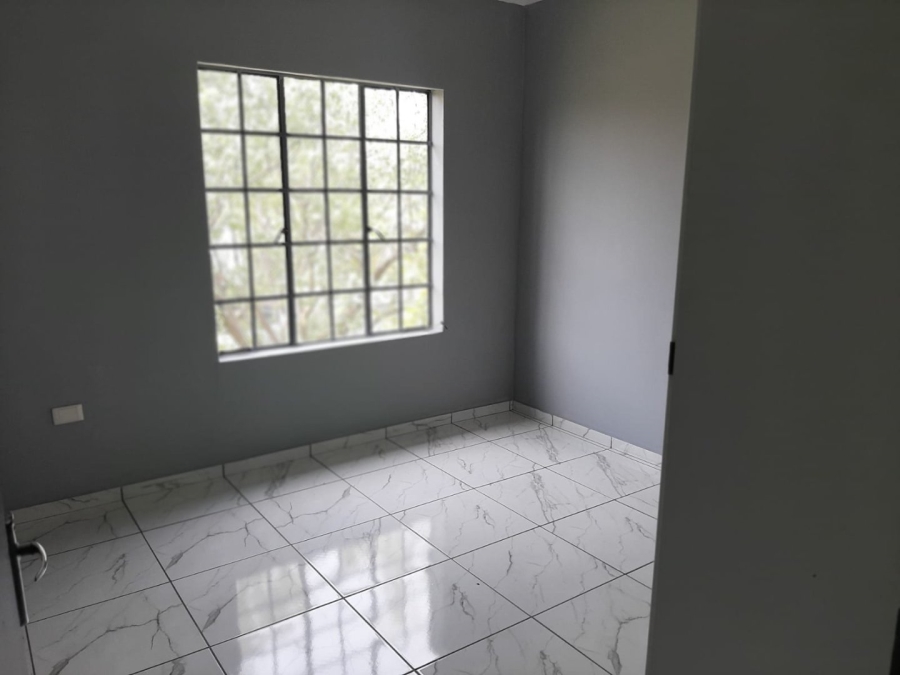 2 Bedroom Property for Sale in Weltevreden Park Gauteng