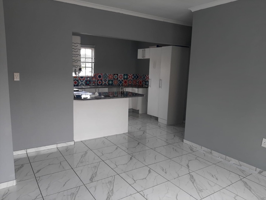 2 Bedroom Property for Sale in Weltevreden Park Gauteng