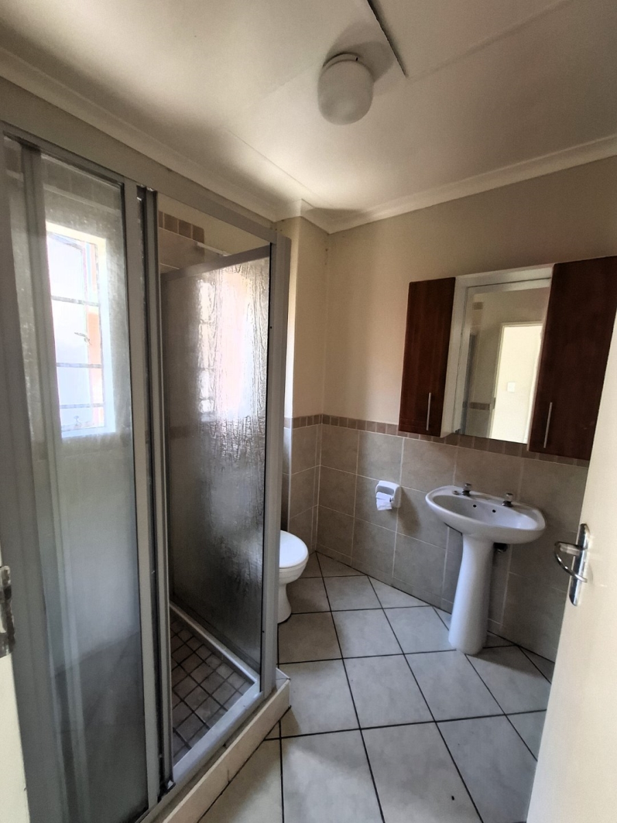 To Let 2 Bedroom Property for Rent in Equestria Gauteng