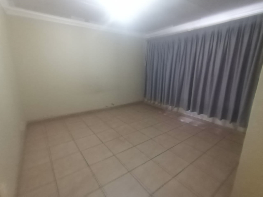 To Let 4 Bedroom Property for Rent in Soshanguve BB Gauteng