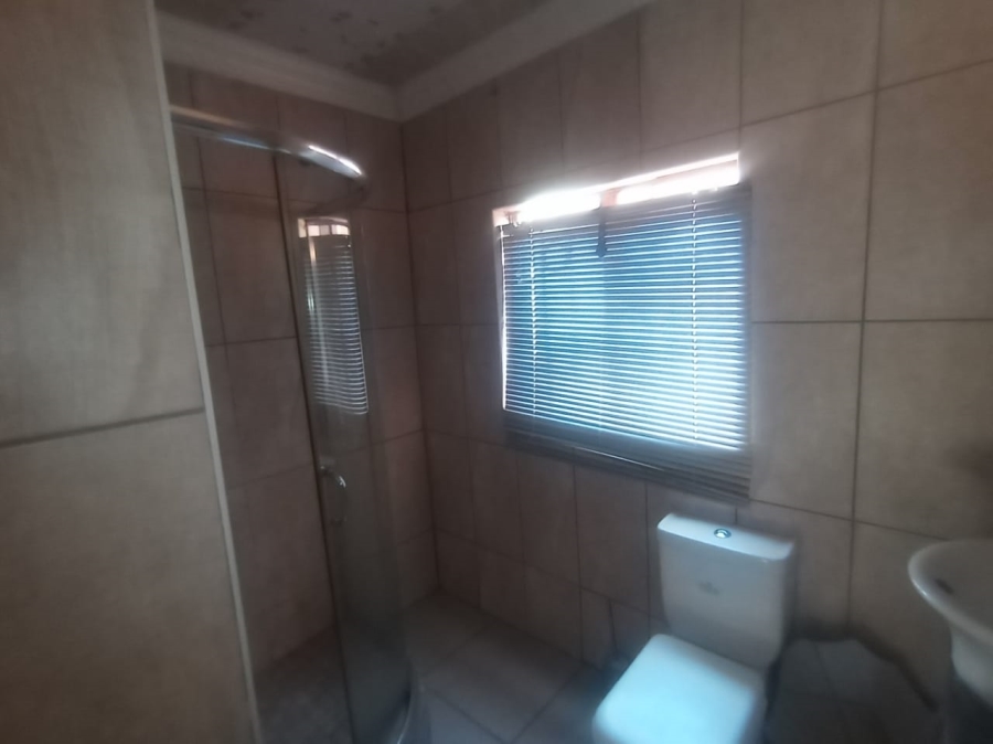 To Let 4 Bedroom Property for Rent in Soshanguve BB Gauteng