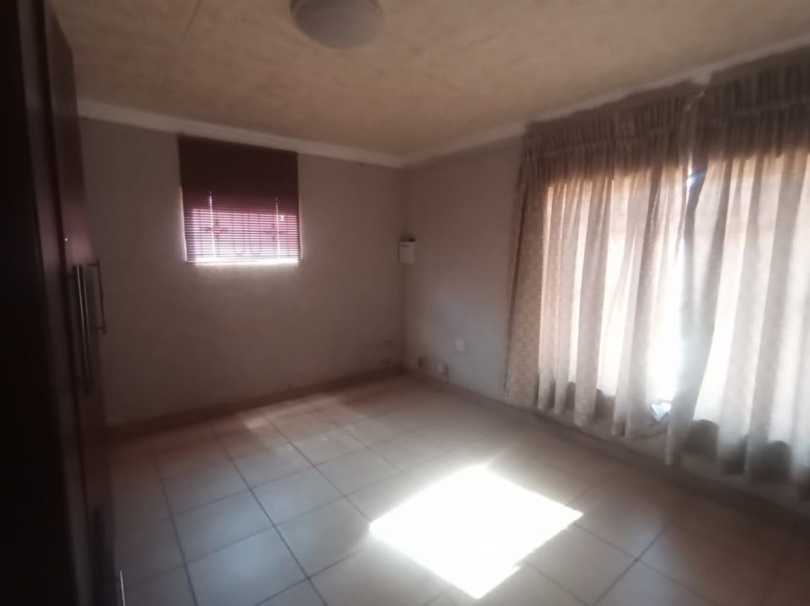 To Let 4 Bedroom Property for Rent in Soshanguve BB Gauteng