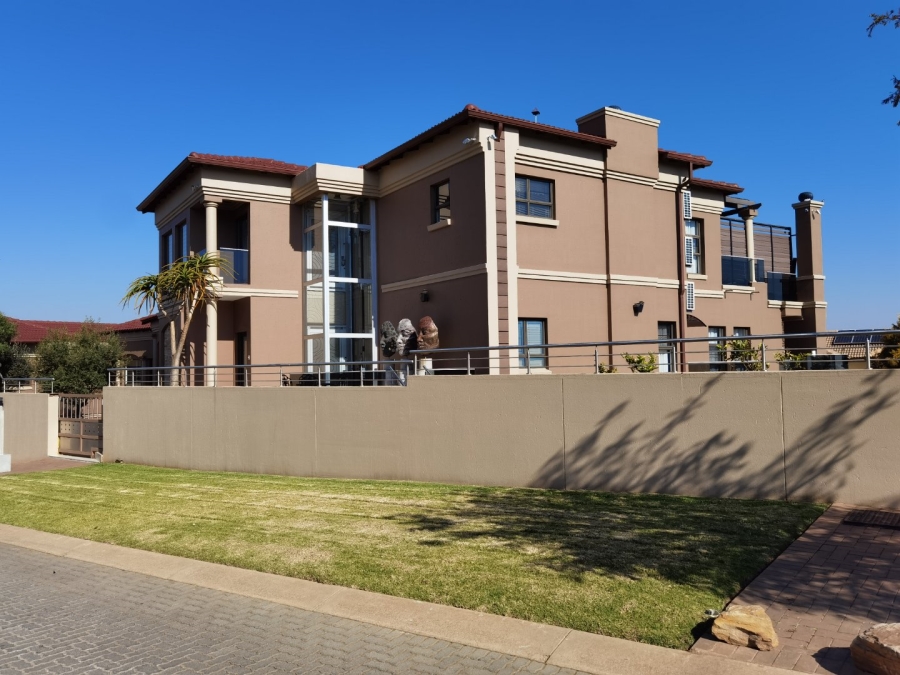 8 Bedroom Property for Sale in Kungwini Country Estate Gauteng