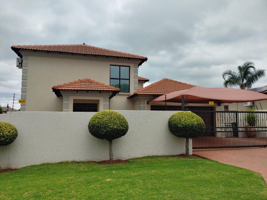 3 Bedroom Property for Sale in Highveld Gauteng