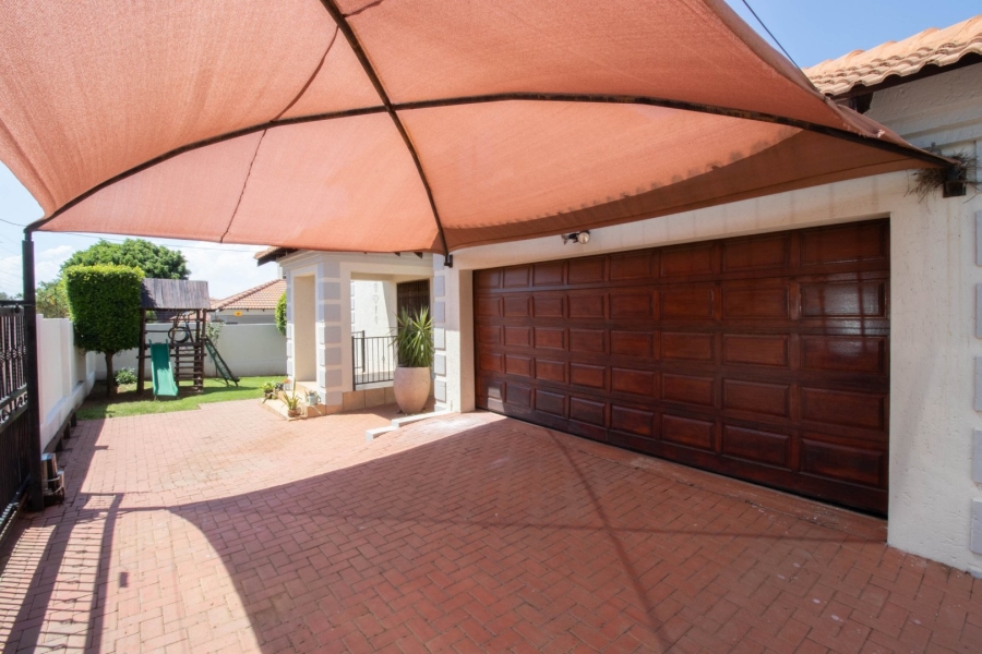 3 Bedroom Property for Sale in Highveld Gauteng