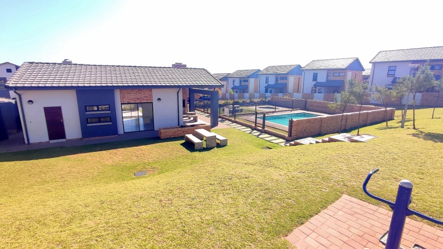 2 Bedroom Property for Sale in Amberfield Gauteng