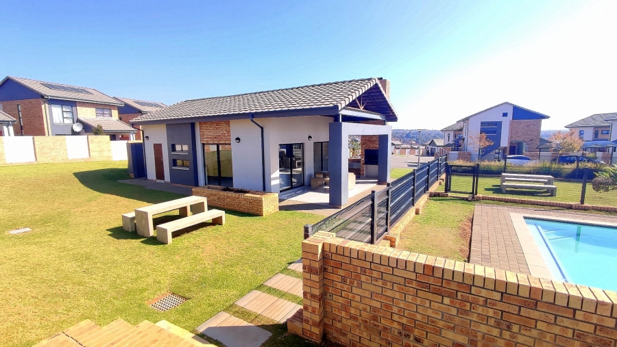 2 Bedroom Property for Sale in Amberfield Gauteng