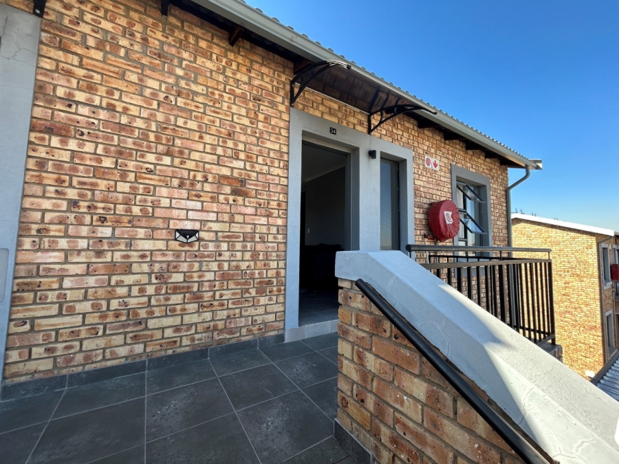  Bedroom Property for Sale in Groblerpark Gauteng