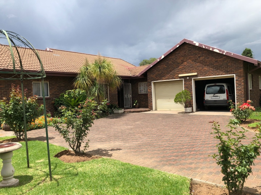 3 Bedroom Property for Sale in Vanderbijlpark Sw 2 Gauteng