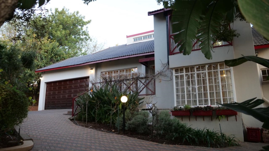 4 Bedroom Property for Sale in Faerie Glen Gauteng