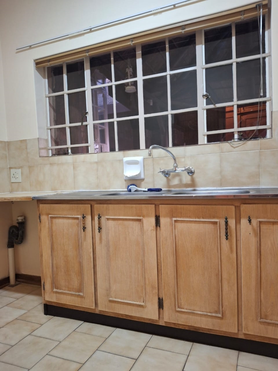 4 Bedroom Property for Sale in Faerie Glen Gauteng