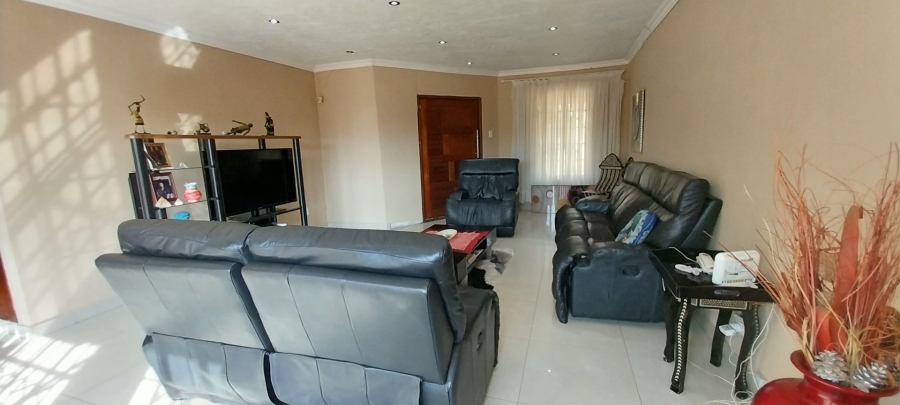 4 Bedroom Property for Sale in The Orchards Gauteng