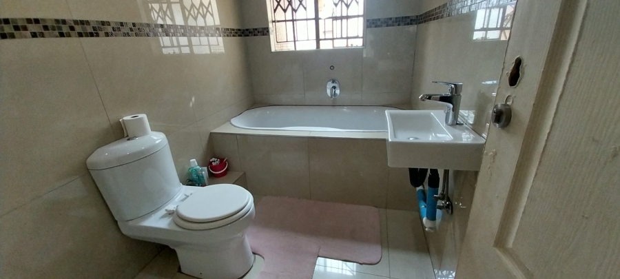 4 Bedroom Property for Sale in The Orchards Gauteng