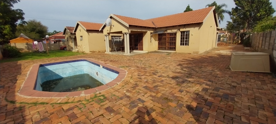 4 Bedroom Property for Sale in The Orchards Gauteng