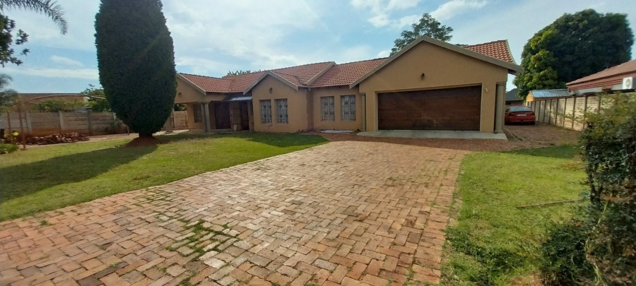 4 Bedroom Property for Sale in The Orchards Gauteng