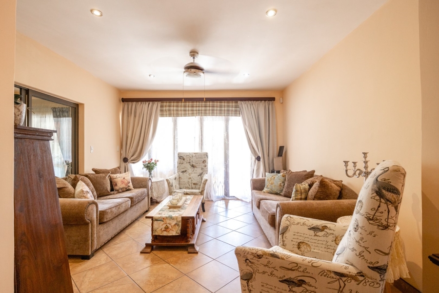 5 Bedroom Property for Sale in Florauna Gauteng