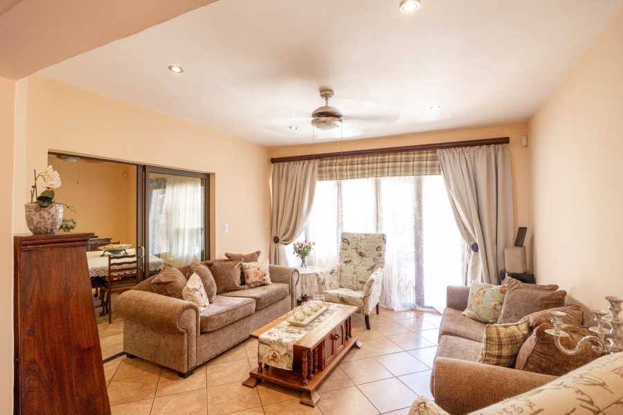 5 Bedroom Property for Sale in Florauna Gauteng