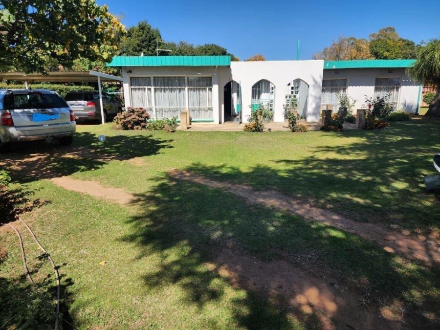 4 Bedroom Property for Sale in Bonaero Park Gauteng