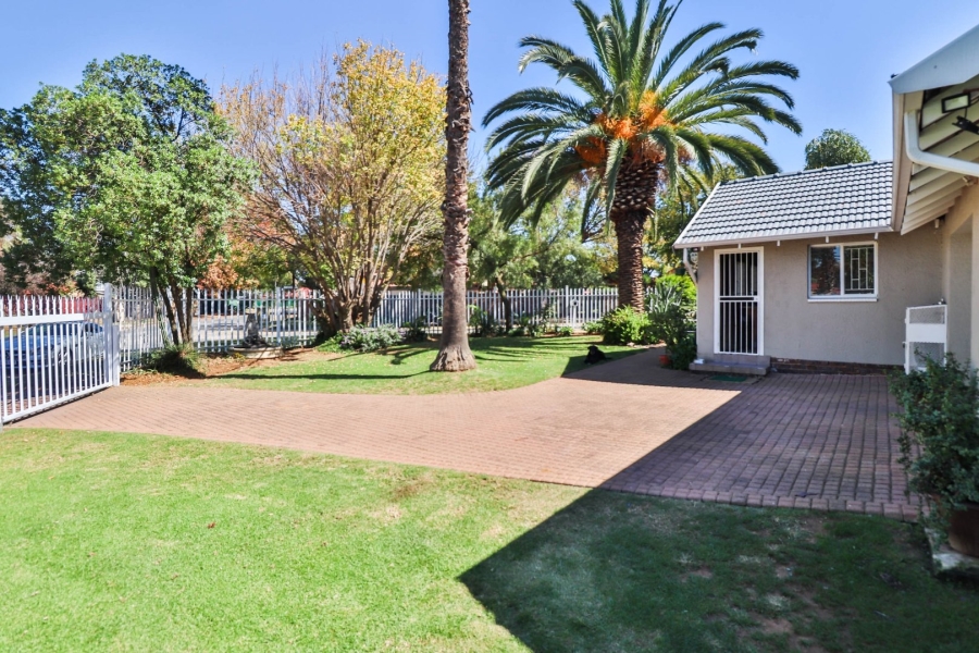 3 Bedroom Property for Sale in Bonaero Park Gauteng