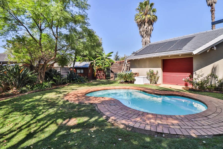 3 Bedroom Property for Sale in Bonaero Park Gauteng