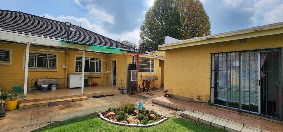 7 Bedroom Property for Sale in Florida North Gauteng