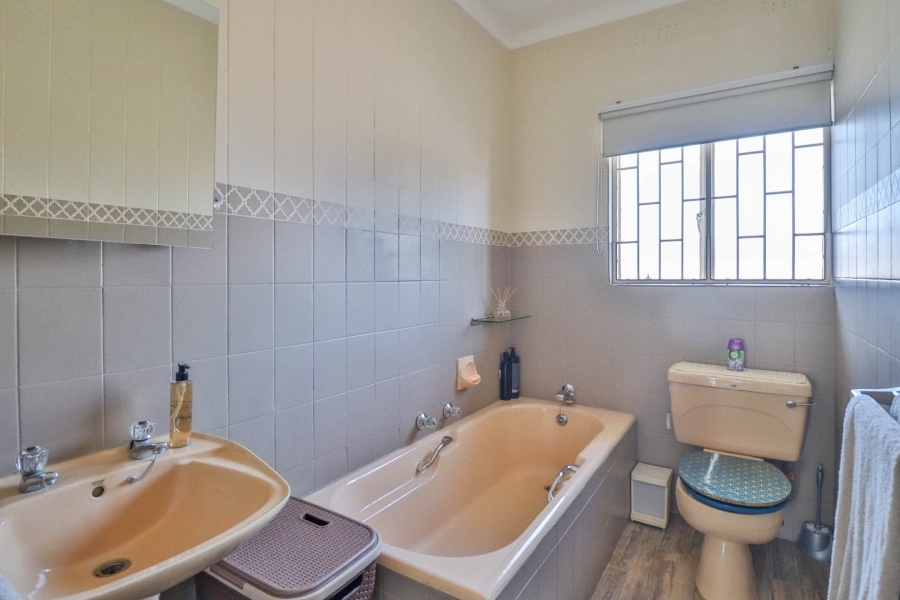 3 Bedroom Property for Sale in Bonaero Park Gauteng
