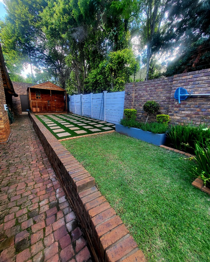  Bedroom Property for Sale in Moreleta Park Gauteng