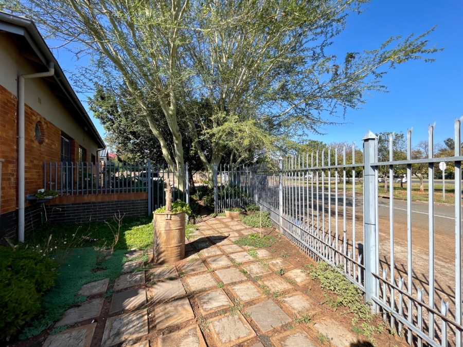 3 Bedroom Property for Sale in Lyttelton Manor Gauteng