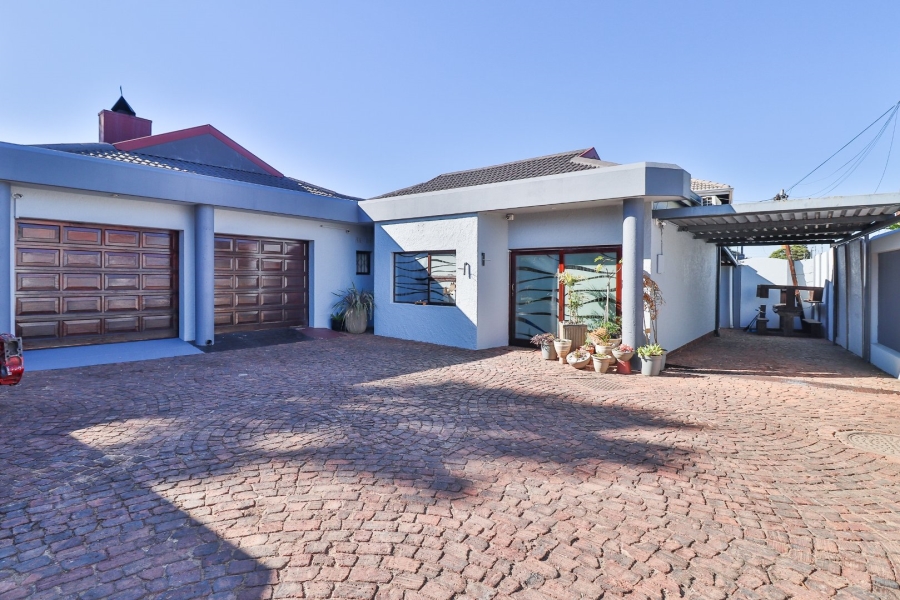 4 Bedroom Property for Sale in Birchleigh Gauteng