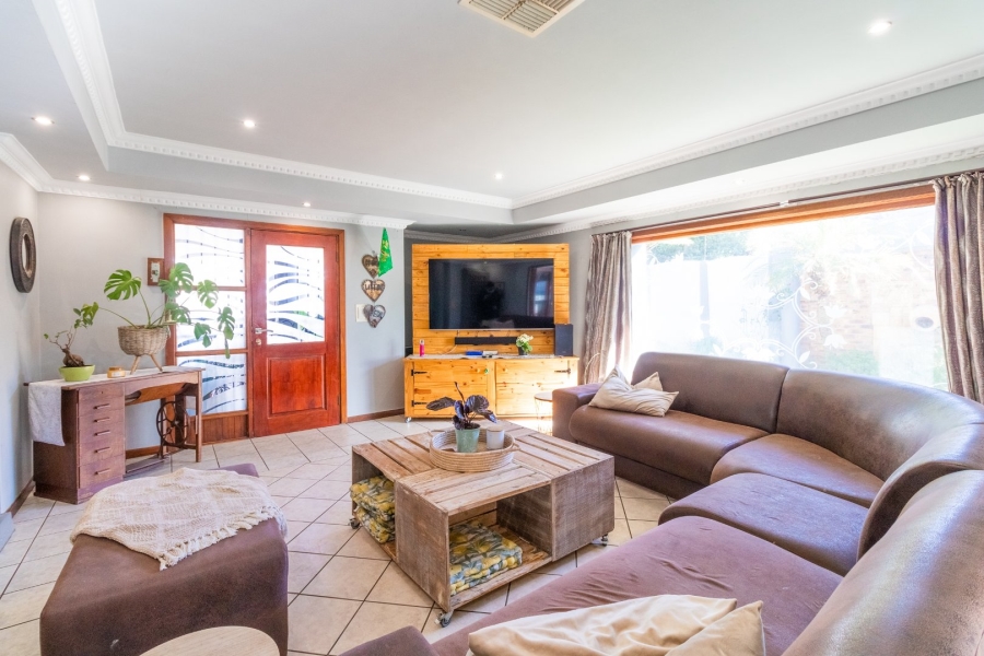 4 Bedroom Property for Sale in Birchleigh Gauteng