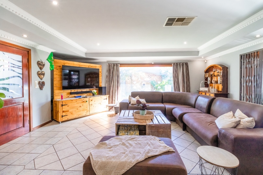 4 Bedroom Property for Sale in Birchleigh Gauteng