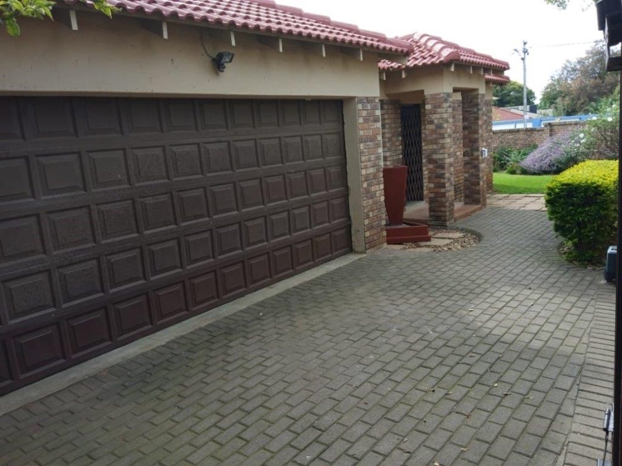 3 Bedroom Property for Sale in Kempton Park Central Gauteng