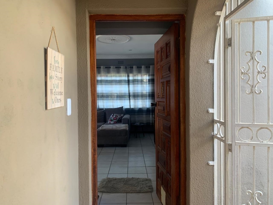 3 Bedroom Property for Sale in Bonaero Park Gauteng