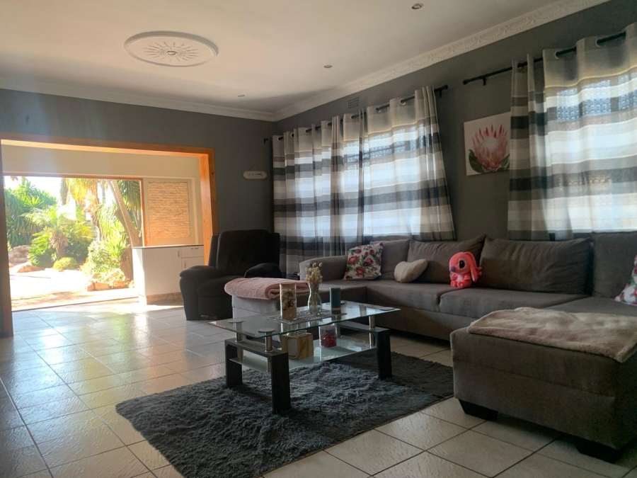 3 Bedroom Property for Sale in Bonaero Park Gauteng