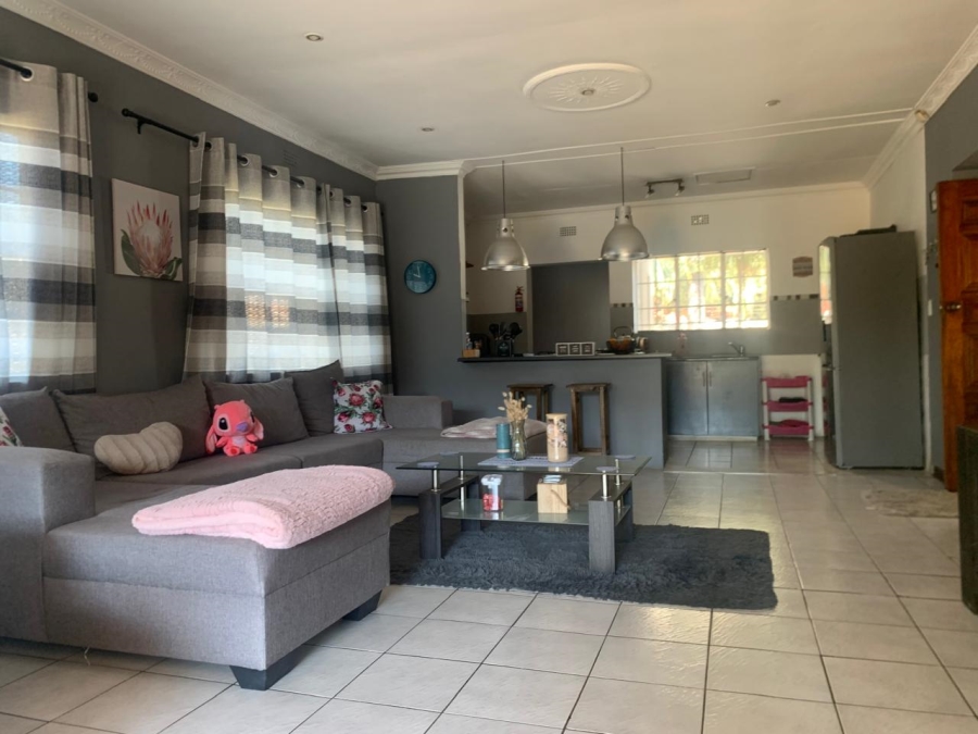 3 Bedroom Property for Sale in Bonaero Park Gauteng