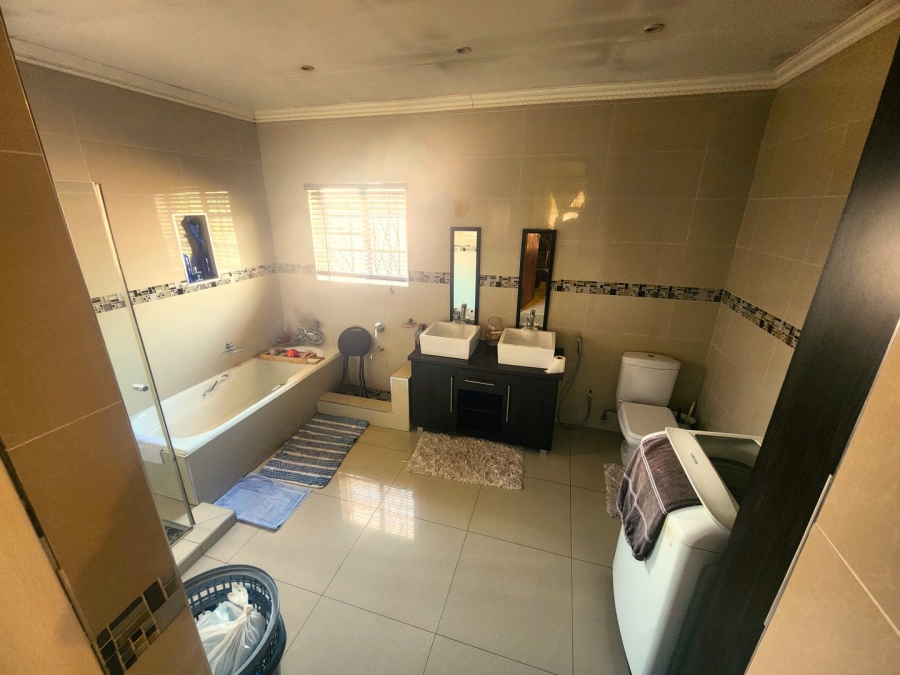 3 Bedroom Property for Sale in Newclare Gauteng