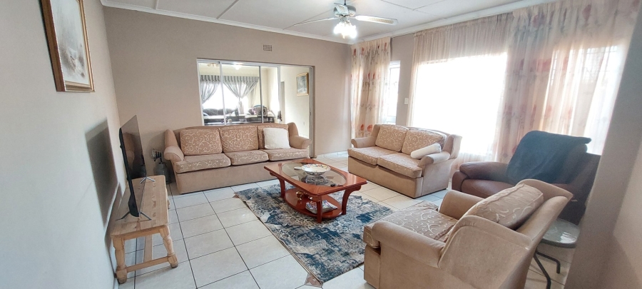 5 Bedroom Property for Sale in South Crest Gauteng