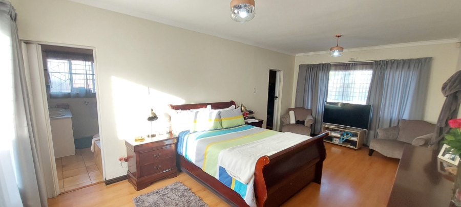 5 Bedroom Property for Sale in South Crest Gauteng