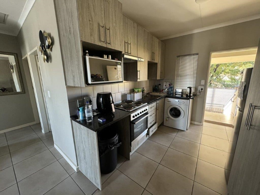 2 Bedroom Property for Sale in Goedeburg Gauteng