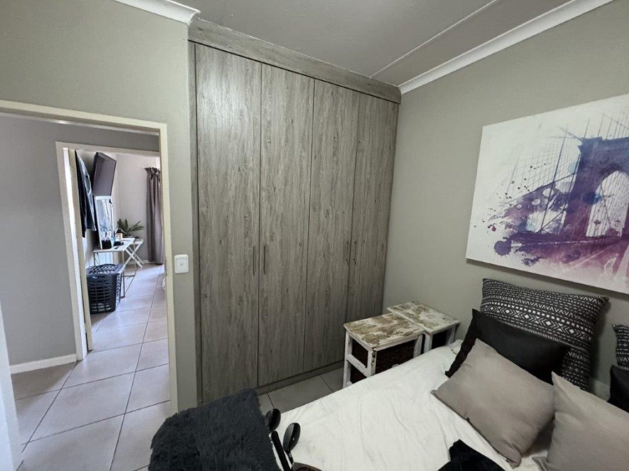 2 Bedroom Property for Sale in Goedeburg Gauteng