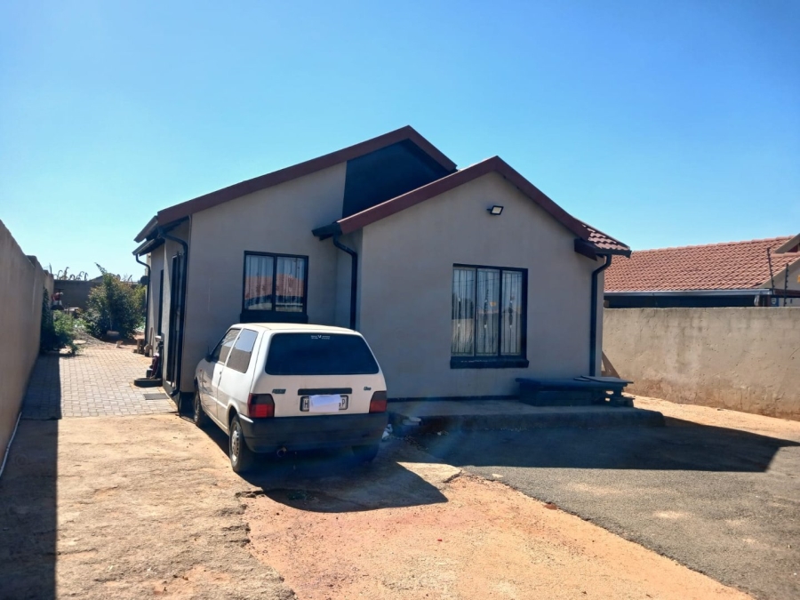 3 Bedroom Property for Sale in Protea Glen Gauteng