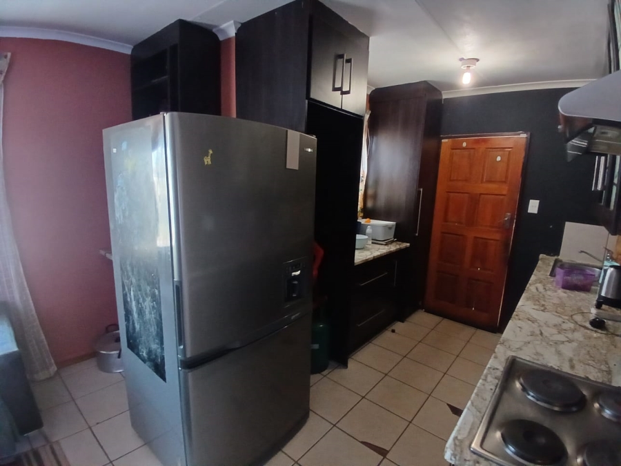 3 Bedroom Property for Sale in Protea Glen Gauteng
