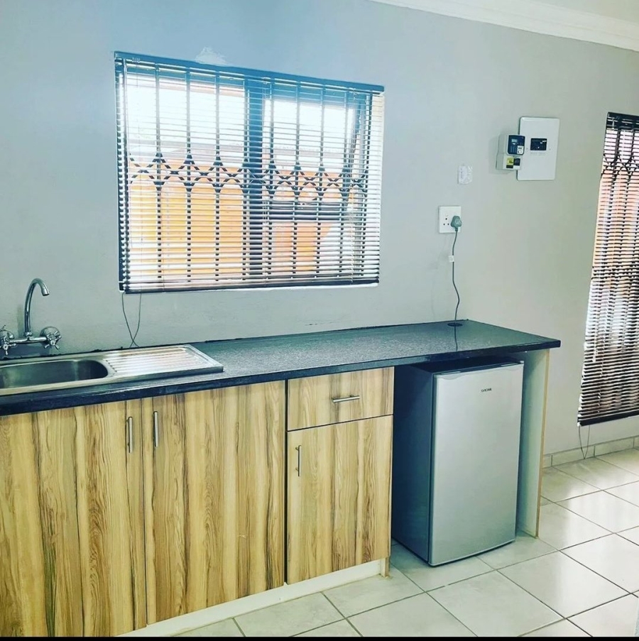 To Let 1 Bedroom Property for Rent in Soshanguve H Gauteng