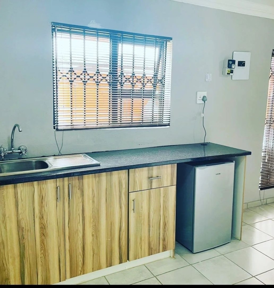 To Let 1 Bedroom Property for Rent in Soshanguve H Gauteng