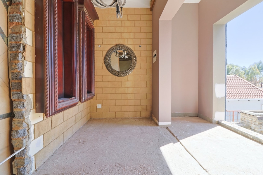 5 Bedroom Property for Sale in Ormonde Gauteng