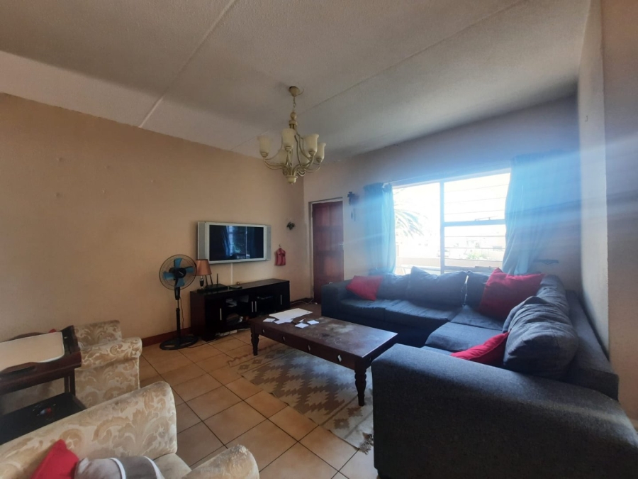 4 Bedroom Property for Sale in Radiokop Gauteng