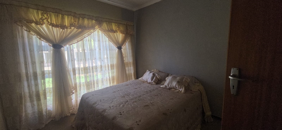 4 Bedroom Property for Sale in Dorandia Gauteng